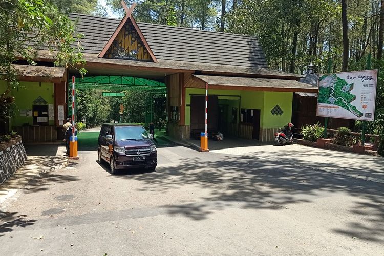 Gerbang TWA Gunung Tangkuban Parahu