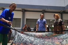 Hari Batik, Penghuni Liponsos Keputih Surabaya Diajak Membatik