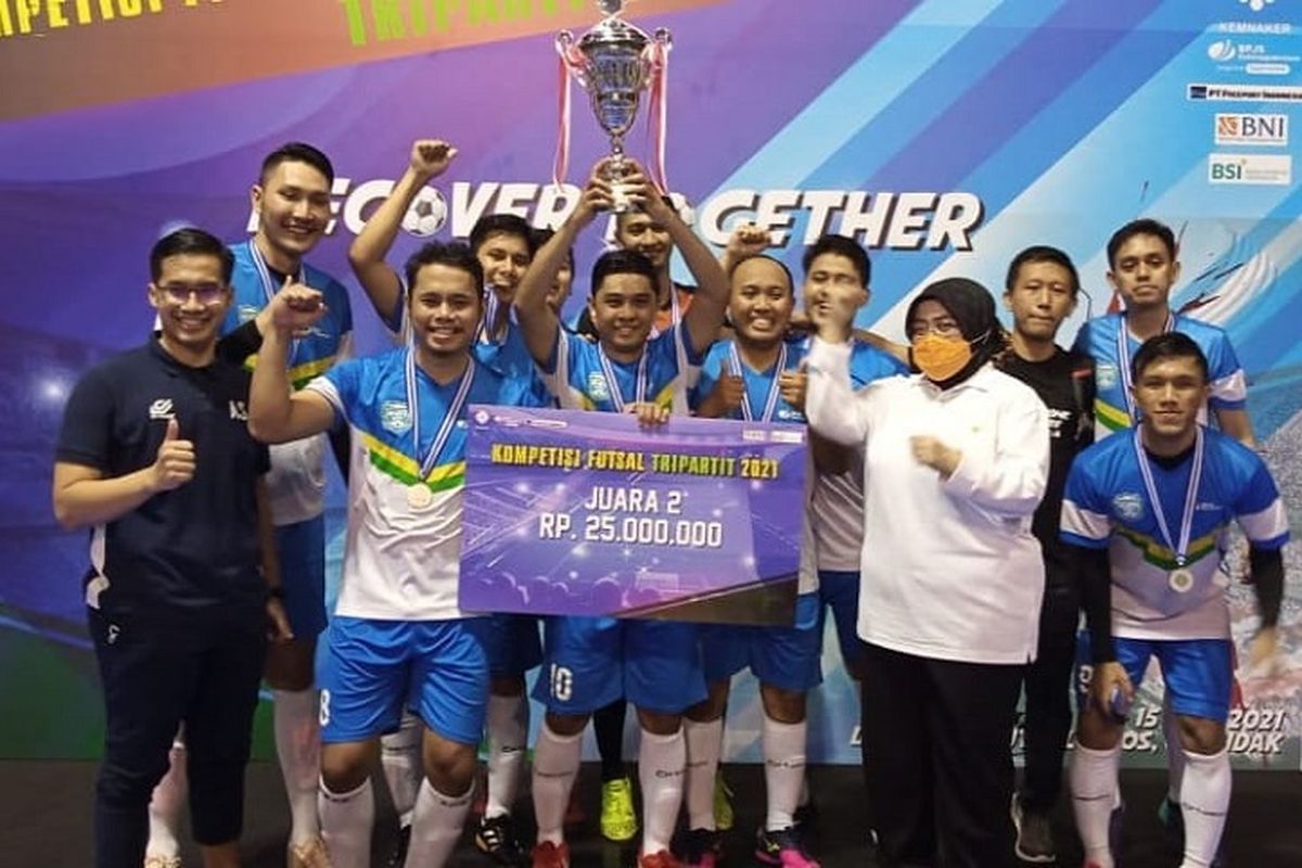 Tim futsal BPJamsostek meraih posisi runner-up di Kompetisi Futsal Tripartit