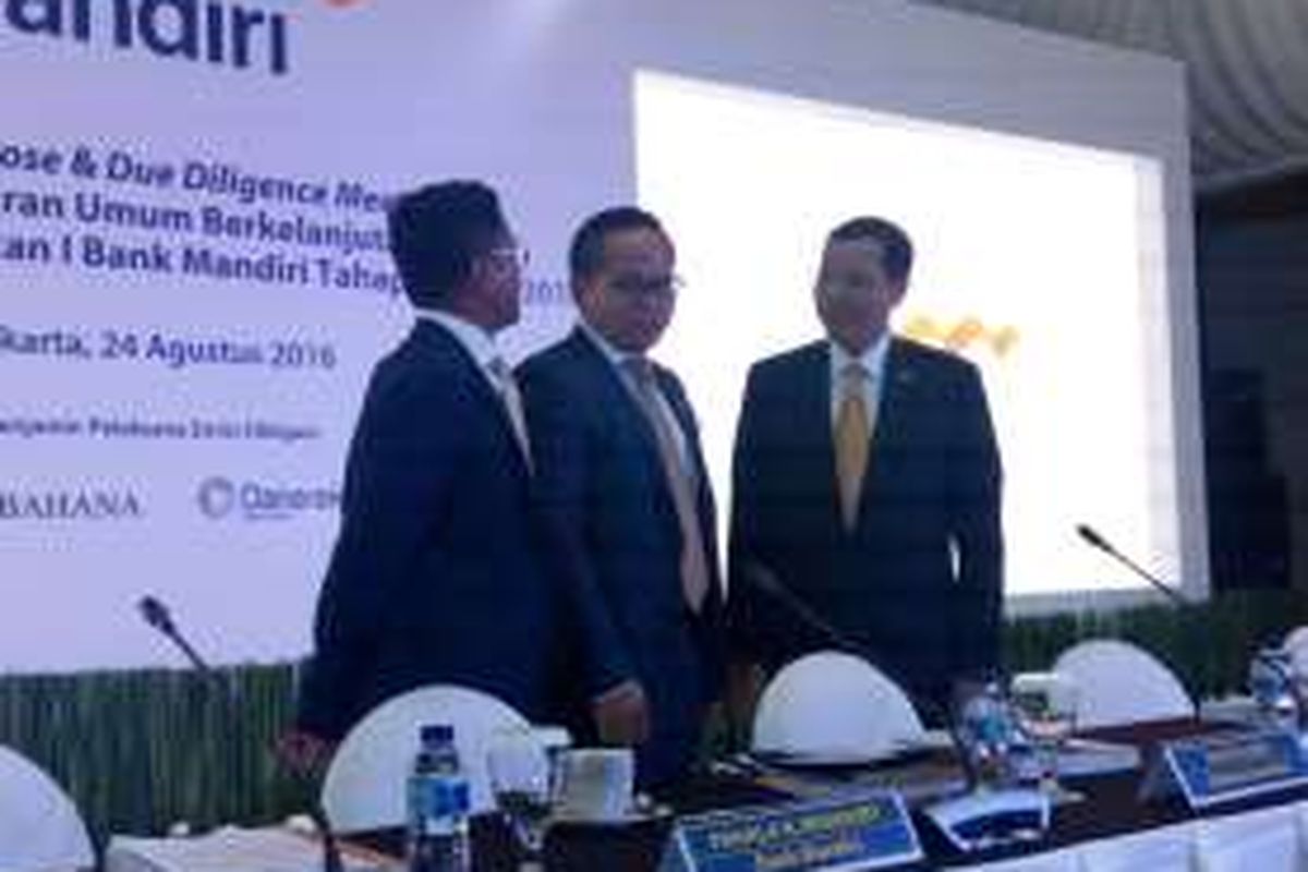 Konferensi pers Penawaran Umum Berkelanjutan Tahap 1 Bank Mandiri di Jakarta, Rabu (24/8/2016).