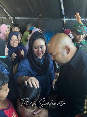 Titiek Soeharto Tinjau Banjir Aceh Bersama Didit Prabowo