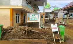 Hidup Tanpa Listrik dan Air Bersih Pascabanjir, Warga Pidie Jaya Tetap Jaga Adat Memuliakan Tamu