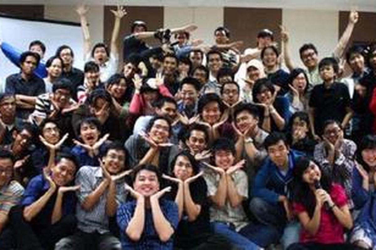 Kru Agate Studio, September 2011