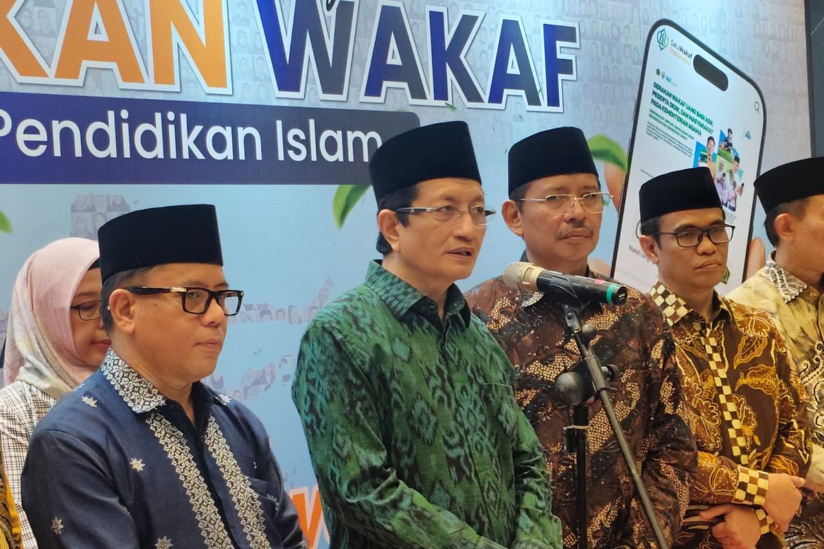 Menteri Agama RI, Nasaruddin Umar saat ditemui dalam acara Wakaf Pendidikan Ditjen Pendidikan Islam Kemenag RI, Gambir, Jakarta Pusat, Sabtu (16/8/2025).