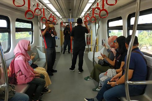 Hari Pertama Uji Publik LRT, Penumpang Diklaim Capai 5.000 Orang