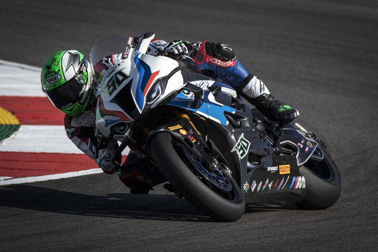 Ilustrasi pebalap BMW Motorrad Eugene Laverty pada ajang WorldSBK