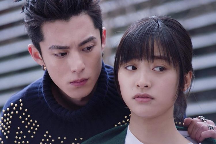 Dao Ming Si (Dylan Wang) dan San Chai (Shen Yue) dalam drama seri Meteor Garden (2018).