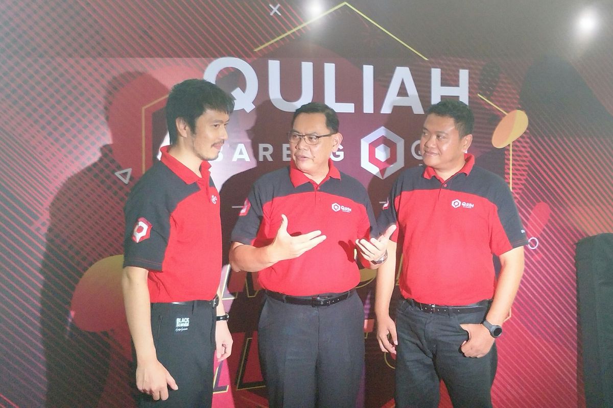 CEO QRIM Express Abdul Rahim Tahir (tengah) bersama COO QRIM Express Widiatmoko (kanan) dan CSO QRIM Express Tetsushi Kuroda (kiri) di Jakarta, Kamis (13/62019)