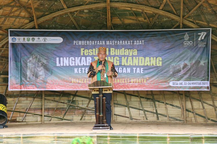 Kemdikbudristek menyelenggarakan kegiatan Pemberdayaan Masyarakat Adat melalui Festival Budaya Lingkar Tiong Kandang, di Desa Tae, Kecamatan Balai Batang Tarang, Kabupaten Sanggau pada tanggal 22-24 Agustus 2022.