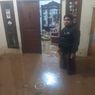 Banjir di Kramatjati karena Tanggul Jebol, Warga Kaget Air Muncul dari Bawah Lantai