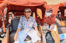 Di Surabaya, Ratusan Siswa Sekolah Rakyat Doakan Korban Bencana Sumatera