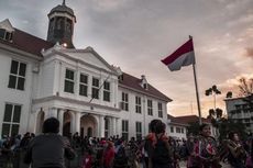 Lewat Foto, Scott Meneropong Sejarah Jakarta 