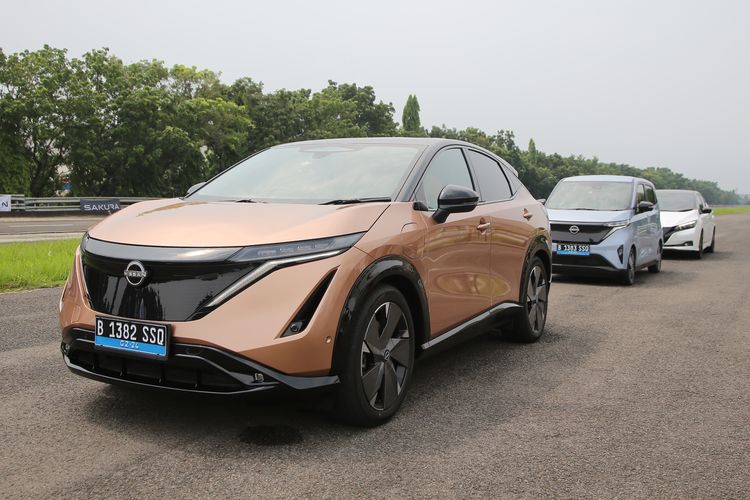 Nissan menghadirkan mobil listrik Ariya dan Sakura di Indonesia