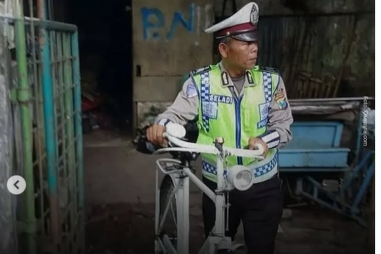 Polisi jujur tolak terima suap pilih menjadi pemulung