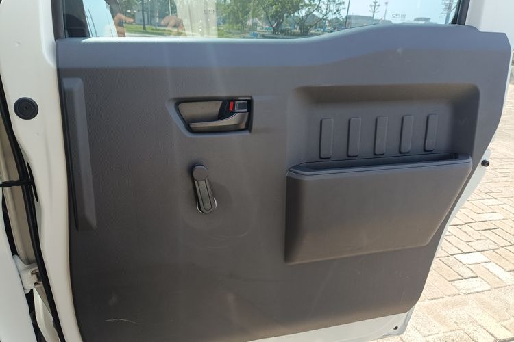 Interior Sederhana Pikap Toyota Hilux Rangga