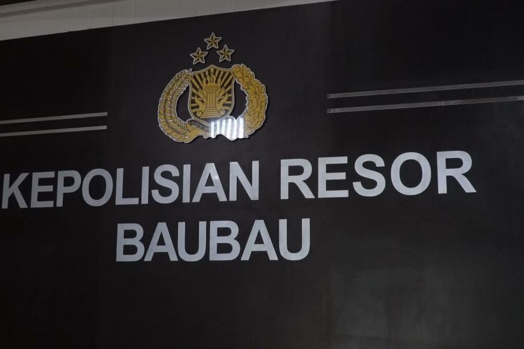 Satuan Reskrim Polres Baubau, Sulawesi Tenggara, menangkap AP (19) seorang pelaku dugaan pencabulan terhadap dua orang adiknya AS (4) dan AR (9) yang masih dibawah umur.