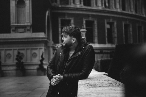 Lirik Lagu Heartbeat, Singel Terbaru dari James Arthur 