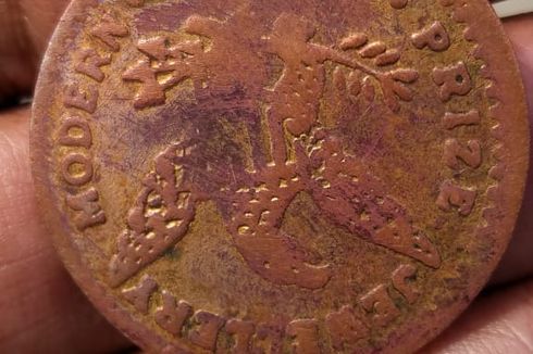 Warga Bekasi Temukan Koin yang Diduga dari Era Belanda Saat Gali Embung