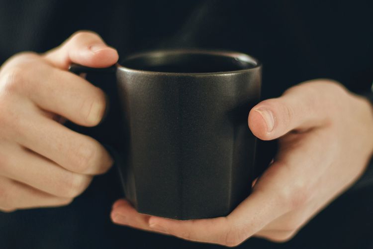 Jika dikonsumsi dengan cara yang tepat, kopi bisa membantu menurunkan berat badan.