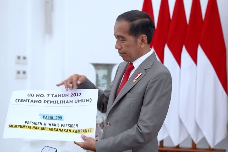 Presiden Joko Widodo saat memberikan keterangan pers soal hak presiden dan wakil presiden melakukan kampanye di Istana Bogor, Jawa Barat, Jumat (26/1/2024).