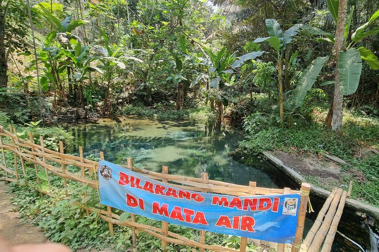 Sumber mata air di Kali Udal Gumuk, Magelang, Rabu (18/10/2023).