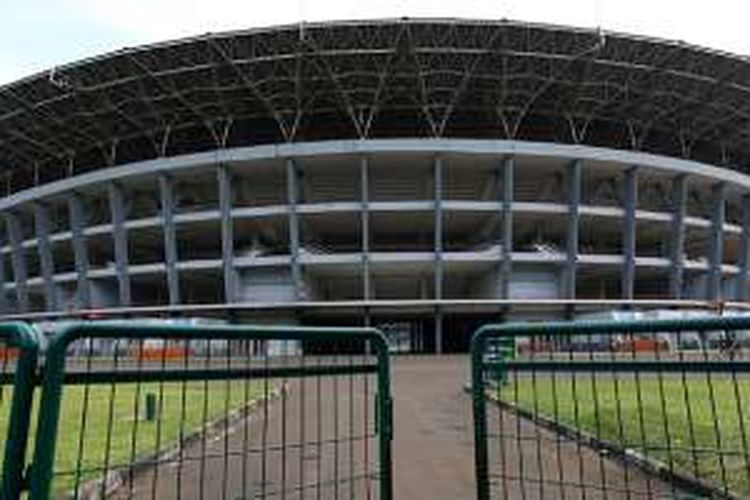 Kawasan Stadion Utama Gelora Bung Karno, Senayan, Jakarta, Rabu (24/8/2016). Menjelang kegiatan Asian Games 2018, pemerintah merehabilitasi venues atau tempat pertandingan olahraga di dalam kompleks Gelora Bung Karno (GBK) yang ditargetkan selesai pada September 2017.