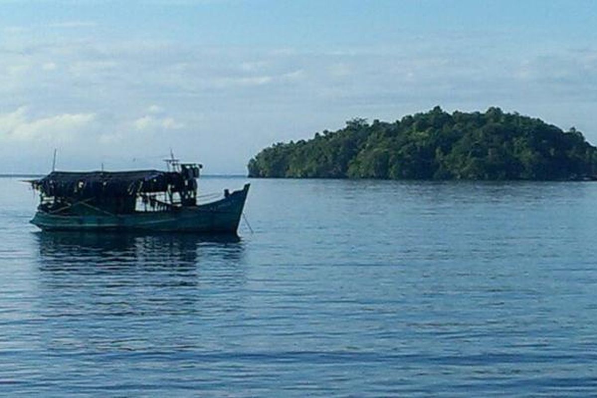Kapal Motor (KM) Thanh Cong 99612 tertangkap basah Patroli Polair Polres Raja Ampat sedang menangkap ikan hiu di perairan Pulau Misool, Kabupaten Raja Ampat.