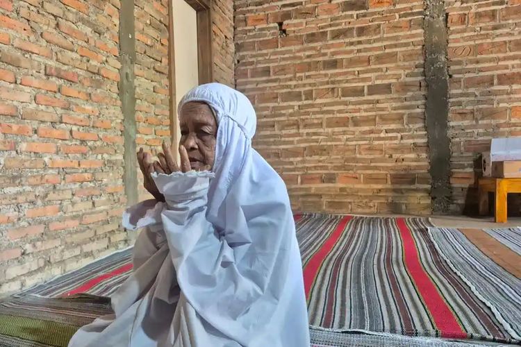 Kisah Siti Robiah, Nenek 91 Tahun di Ponorogo Berangkat Haji Hasil Jualan Arang