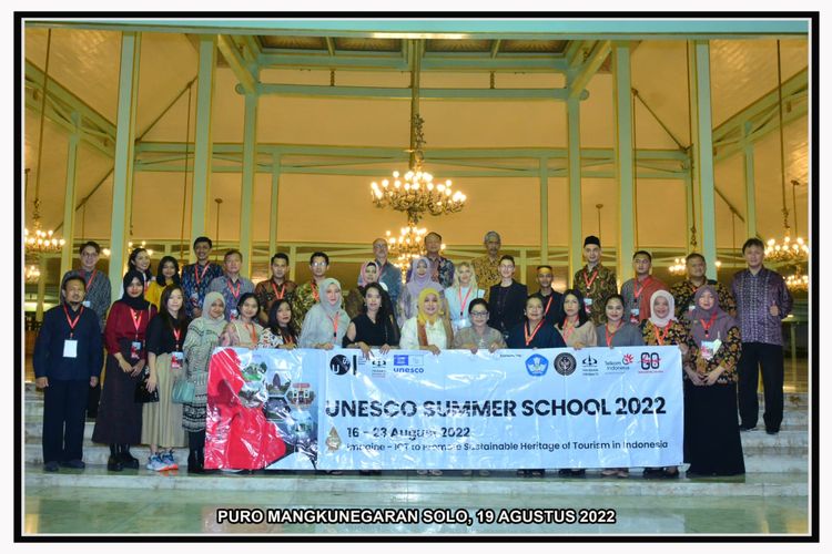 STP Trisakti menggelar USI UNESCO Chair Summer School 2022 bertajuk ?IMAGINE ? ICTs to Promote Sustainable Heritage Tourism in Indonesia? pada 16-23 Agustus 2022.