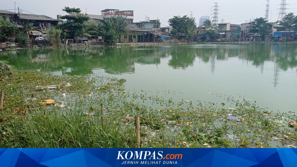 Lapangan Kobra Jakut Terendam Bak Danau, Warga Minta Disulap Jadi Ruang Publik