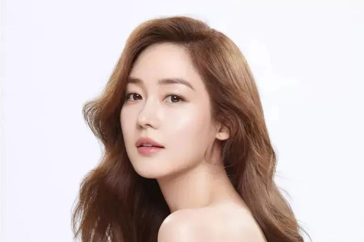 Aktris asal Korea Selatan Sung Yuri