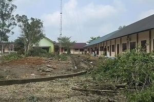 Viral Kepala Sekolah Tebang Pohon di Aceh Timur, Didemo Murid, Dicopot Dinas