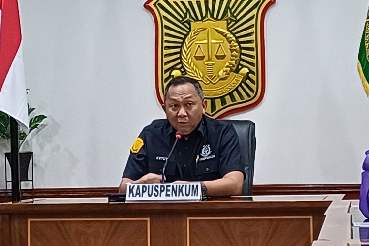 Kepala Pusat Penerangan Hukum Kejagung Ketut Sumedana dalam konferensi pers di kantornya, Jakarta, Rabu (29/5/2024).