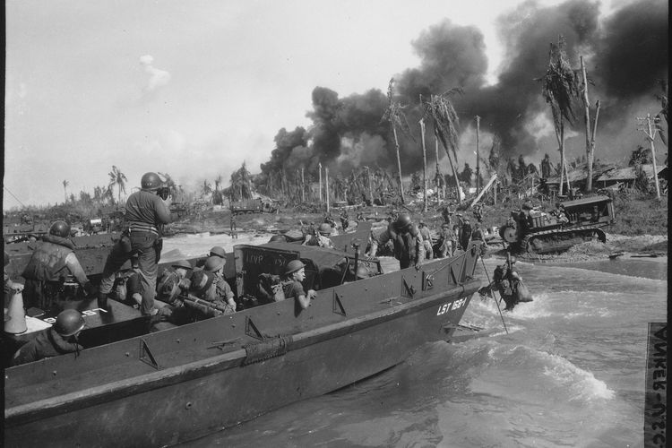 Pasukan Australia pertama kali mendarat di Balikpapan tanggal 1 Juli 1945