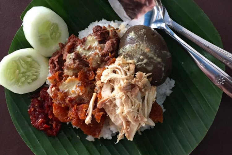 3 Tempat Makan Gudeg Malam Hari di Jogja, Legendaris dan Selalu Ramai