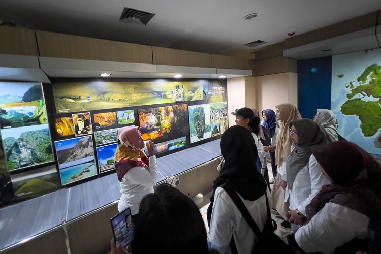 Peserta Wonogiri Historical Trip 2026 saat belajar seputar karst di Museum Karst Indonesia (1/2/2026)
