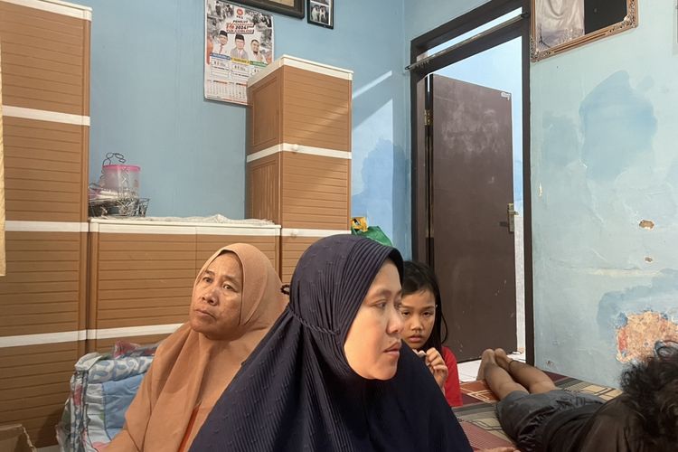 Dini (36) jadi salah satu korban tanah longsor yang terjadi di Kampung Lebak Kantin, Kelurahan Sempur, Kecamatan Bogor Tengah, Kota Bogor, pada Minggu (24/3/2024) malam.