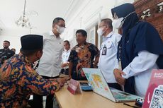 Ragam Aduan Warga di Posko Balai Kota: Dari Konflik dengan Tetangga hingga Pungli Petugas