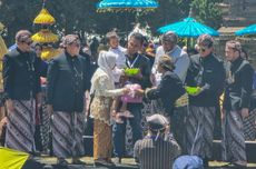 Uniknya Permintaan Anak Bajang pada Ritual Cukur Rambut Gimbal DCF 2024, Permen hingga Anak Bebek