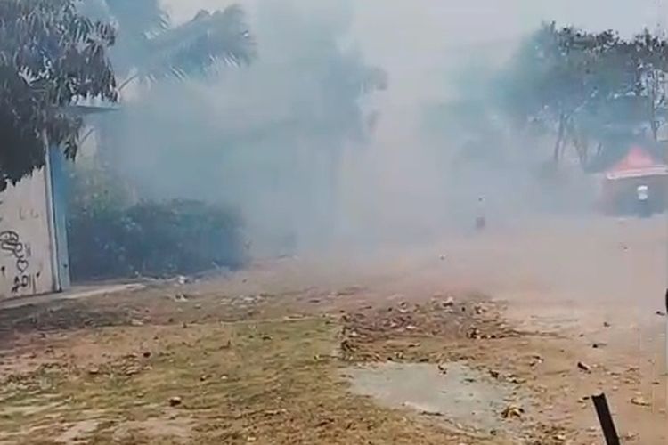 Alang-alang 1.500 Meter Persegi di KBN Marunda Jakut Terbakar, Diduga akibat Puntung Rokok