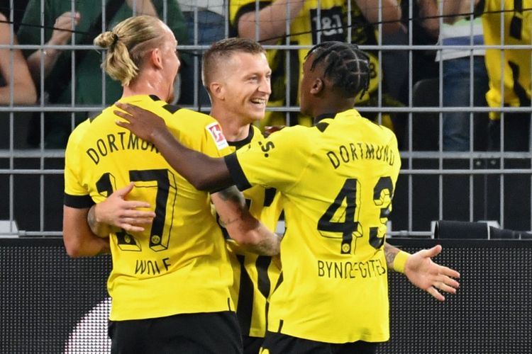 Borussia Dortmund memetik kemenangan 1-0 atas Hoffenheim pada lanjutan laga Liga Jerman, Sabtu (3/9/2022) dini hari WIB. Marco Reus jadi pencetak gol tunggal laga. Laga Dortmund vs Copenhagen kini akan tersaji pada laga perdana fase grup Liga Champions, Selasa (6/9/2022) malam WIB.
