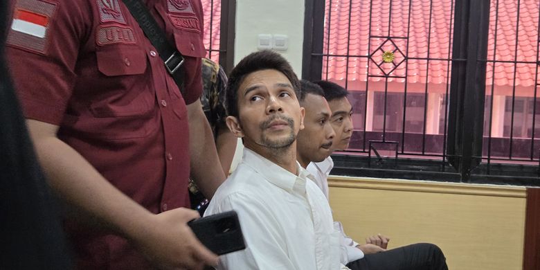 Vonnis 8 Bulan Bagi Jonathan Frizzy, Bukti Hukum Tidak Pandang Bulu