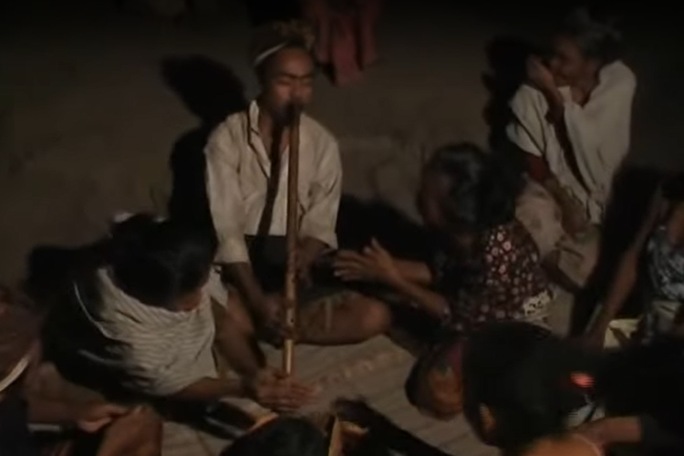 Tarian Suling Dewa di Lombok Utara