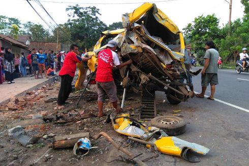 Kecelakaan Karambol di Jalan Magelang-Semarang, Empat Orang Tewas