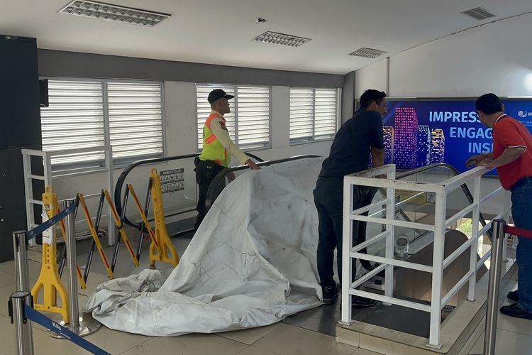 Saat Eskalator Stasiun Duri Mendadak Bergerak Mundur, 12 Penumpang Terluka dan KAI Bertindak