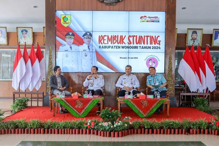 Bupati Wonogiri Joko Sutopo menjadi pembicara rembuk stunting di Pendopo Kabupaten Wonogiri, Jawa Tengah, Rabu (26/6/2024).