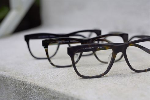 6 Rekomendasi Brand Kacamata Lokal yang Keren dan Stylish