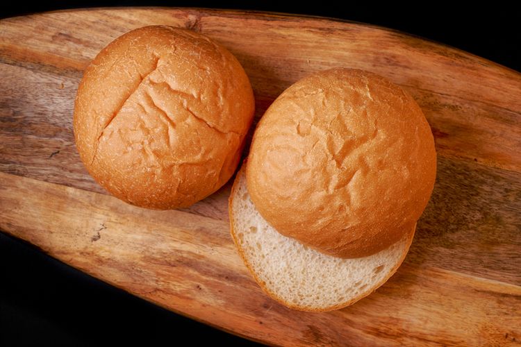 5 Cara Olah Roti Burger Siap Pakai agar Empuk dan Harum, Pakai Mayones  Halaman all - Kompas.com