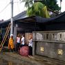 Disangka Suara Petir, Ternyata Pohon Kelapa Tumbang dan Timpa 2 Rumah di Blitar