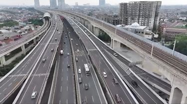 Volume Kendaraan di Tol MBZ Arah Jakarta Tembus 56.000, Arus Balik Mulai Terjadi